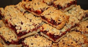 Cookies with jam Shortbread cookies with jam